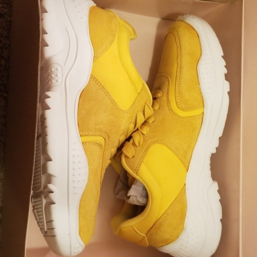 🦋🦋🌼Hp🌼Charlotte russe shoes🦋🦋 - Picture 1 of 4